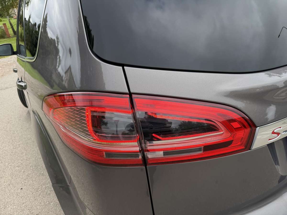 Ford S-MAX 2014 — photo 10