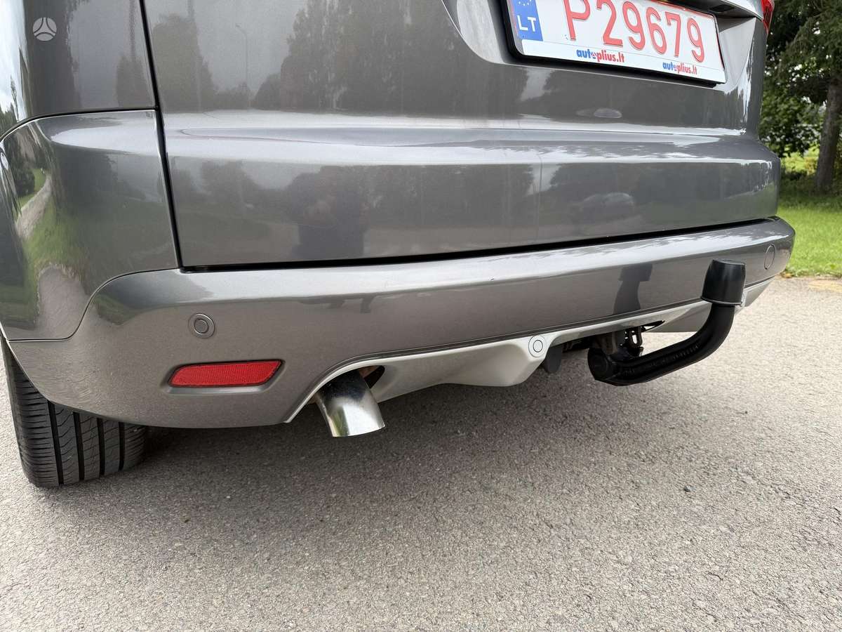 Ford S-MAX 2014 — photo 11