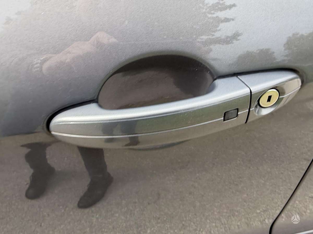 Ford S-MAX 2014 — photo 12