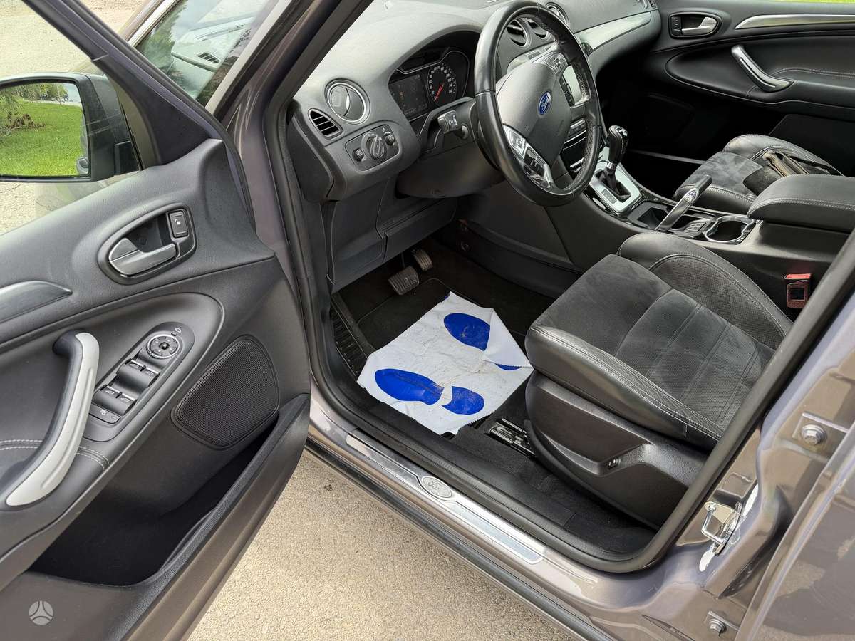 Ford S-MAX 2014 — photo 14