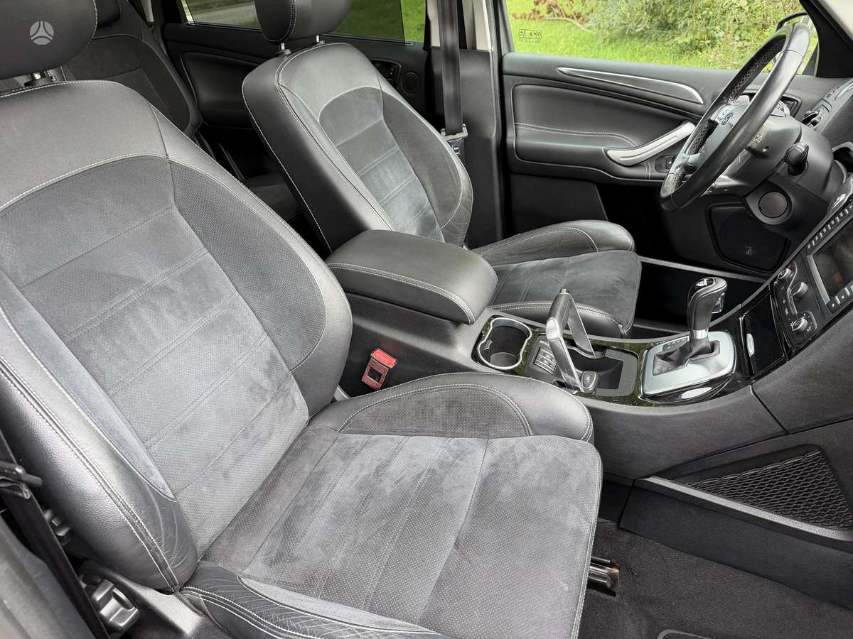 Ford S-MAX 2014 — photo 19