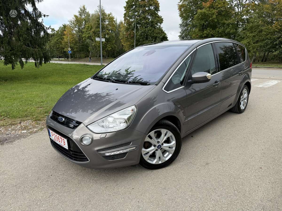 Ford S-MAX 2014 — rear view