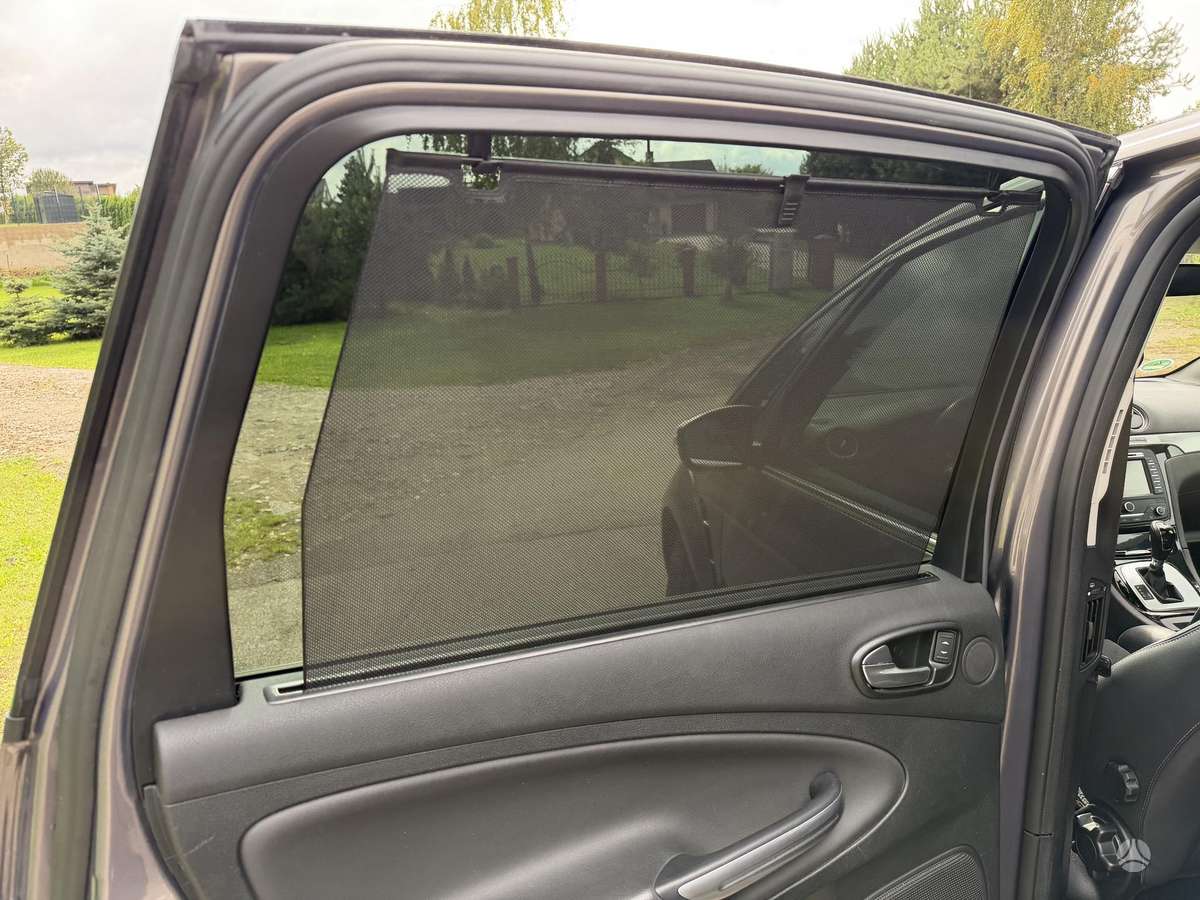 Ford S-MAX 2014 — photo 21