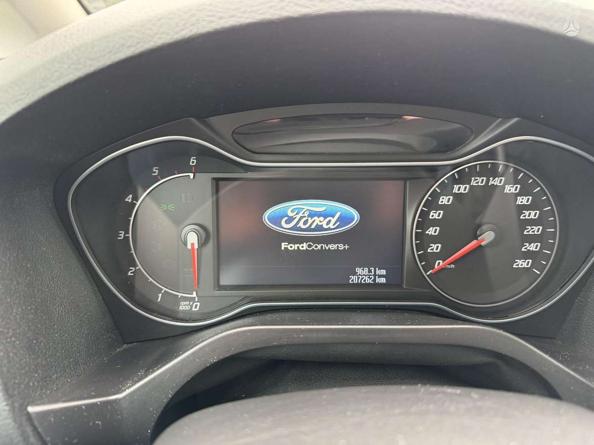 Ford S-MAX 2014 — photo 25