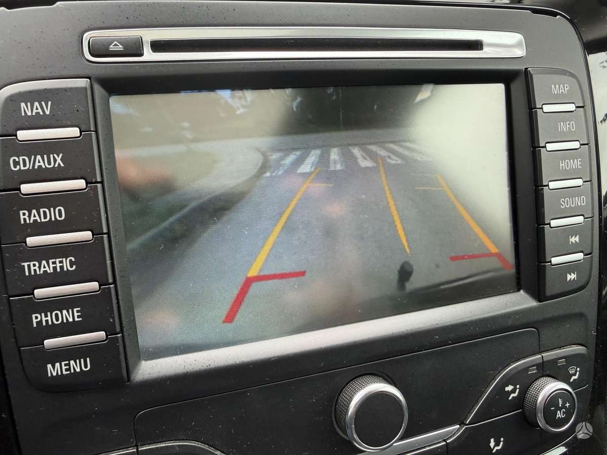 Ford S-MAX 2014 — photo 28
