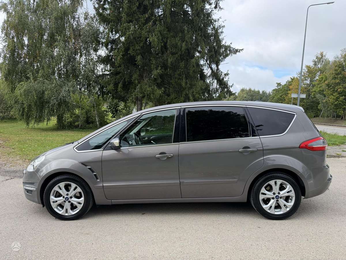 Ford S-MAX 2014 — interior