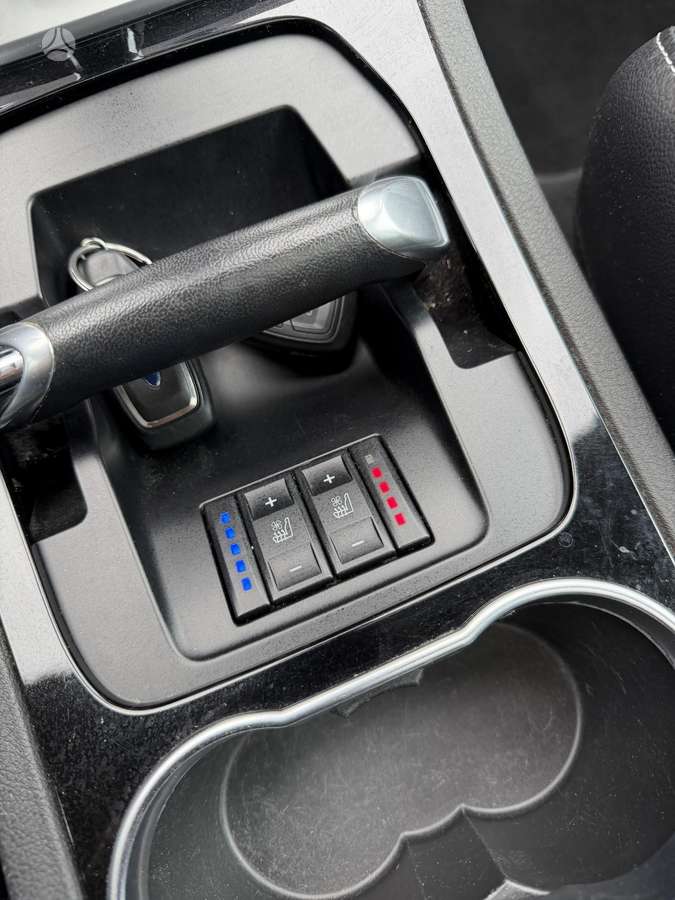 Ford S-MAX 2014 — photo 30