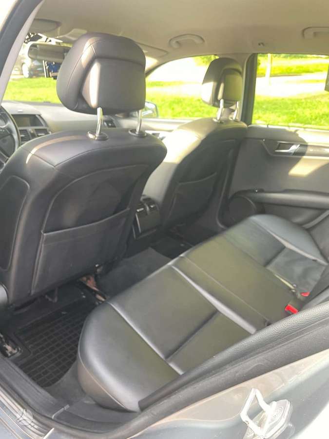 Mercedes-Benz C200 2008 — photo 7