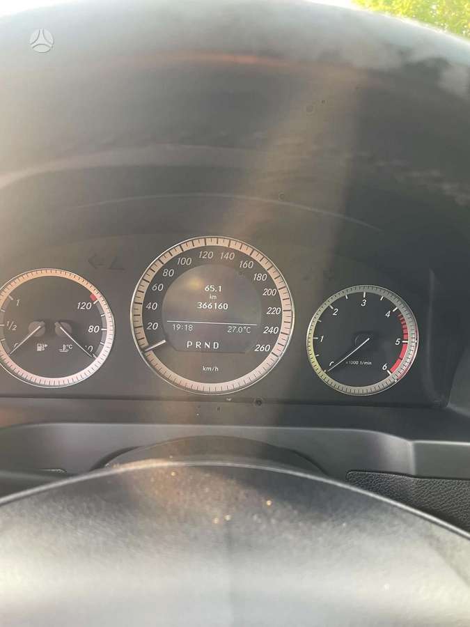 Mercedes-Benz C200 2008 — photo 8