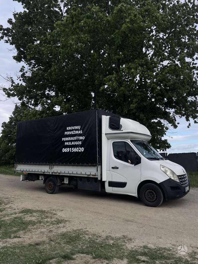 Renault Master 2014 — rear view
