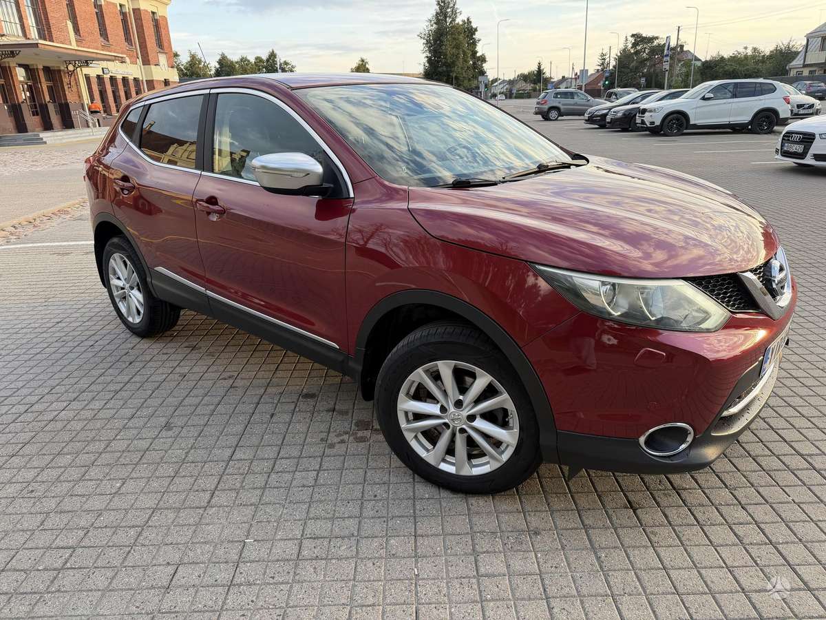 Nissan Qashqai 2014 — engine 1598 cm³, 131 HP (96kW)