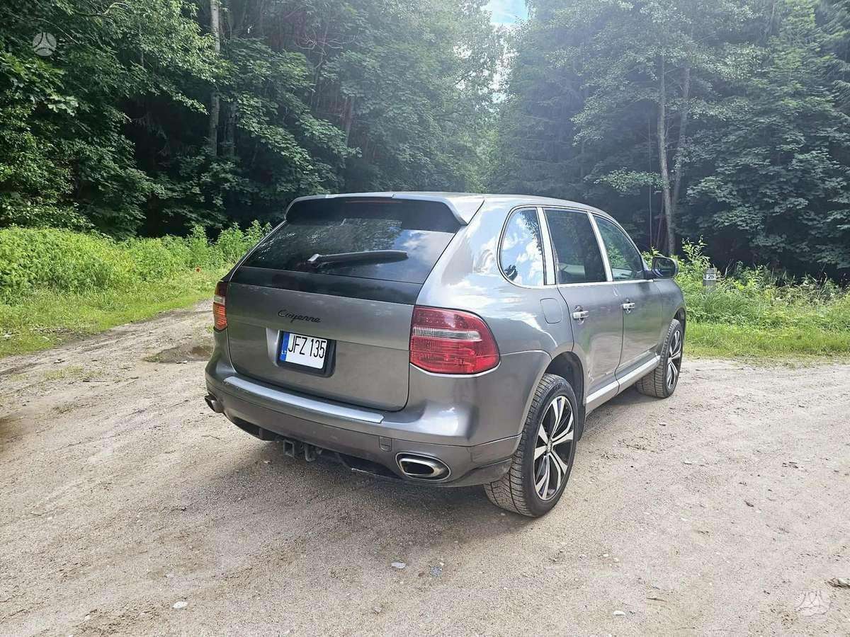 Porsche Cayenne 2008 — rear view