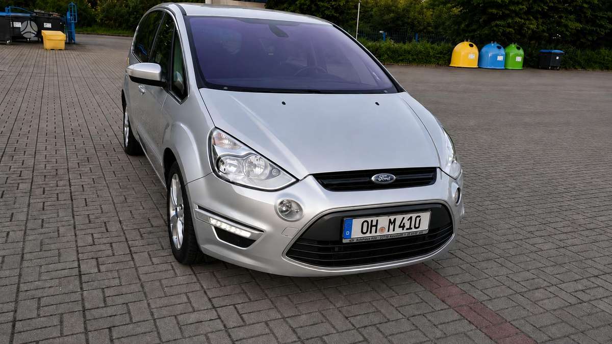 Ford S-MAX 2012 — photo 11