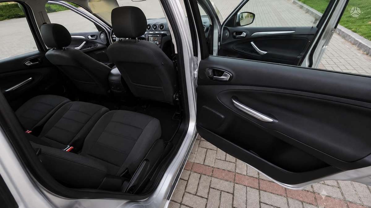 Ford S-MAX 2012 — photo 15