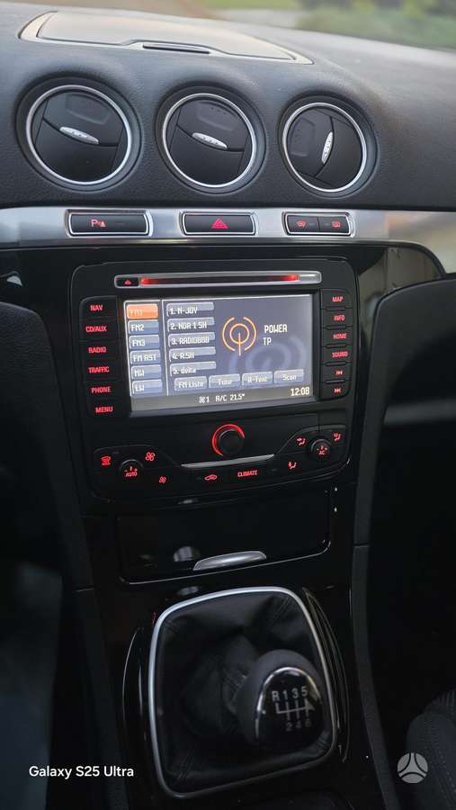 Ford S-MAX 2012 — photo 21