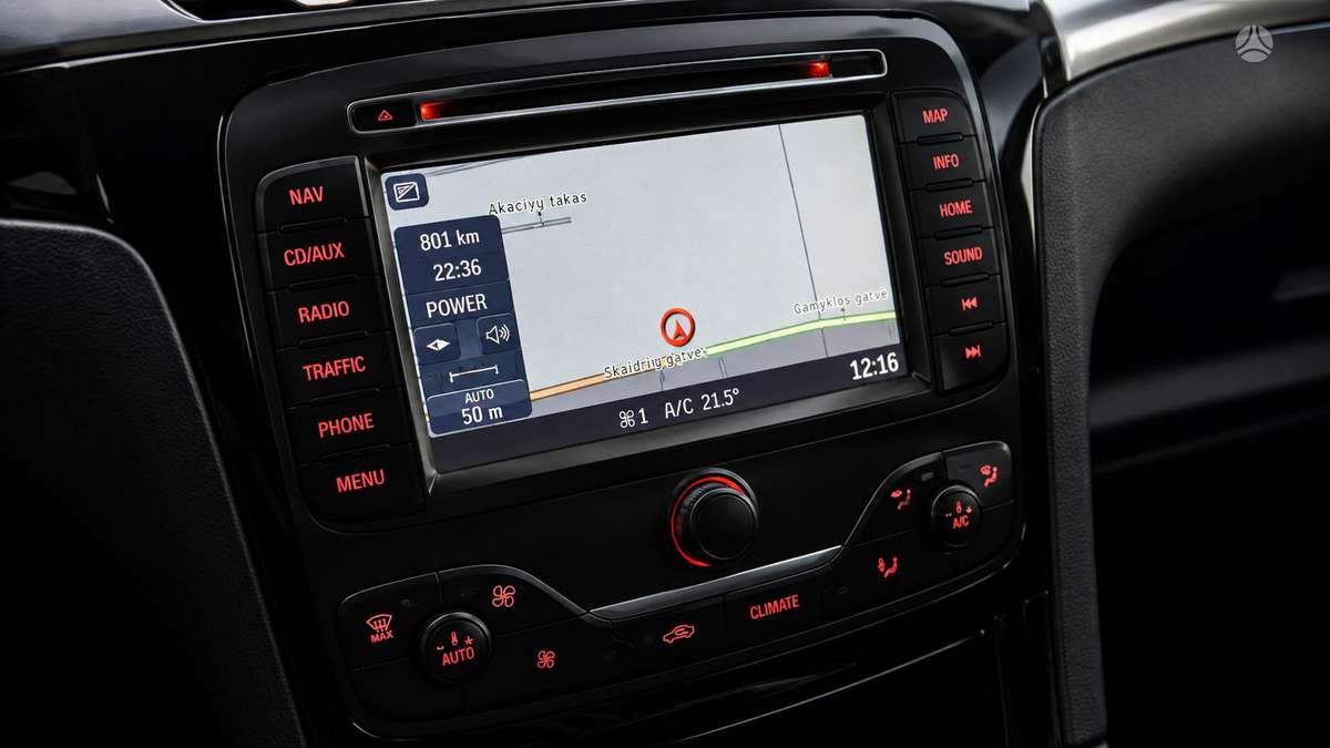 Ford S-MAX 2012 — photo 22