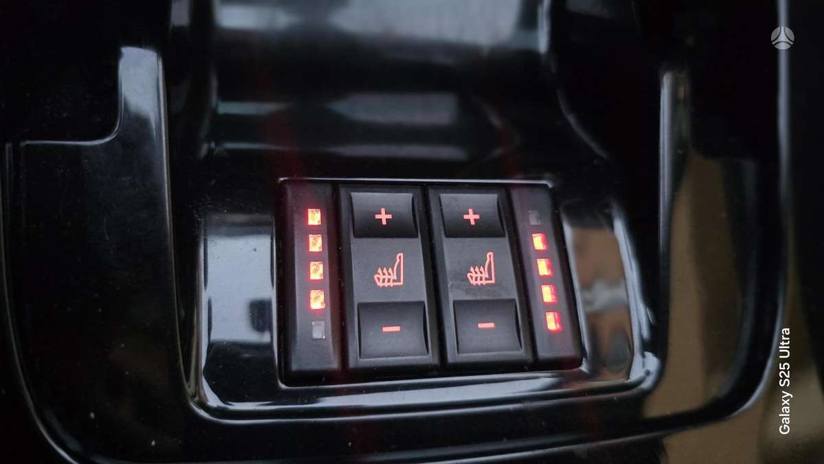 Ford S-MAX 2012 — photo 27
