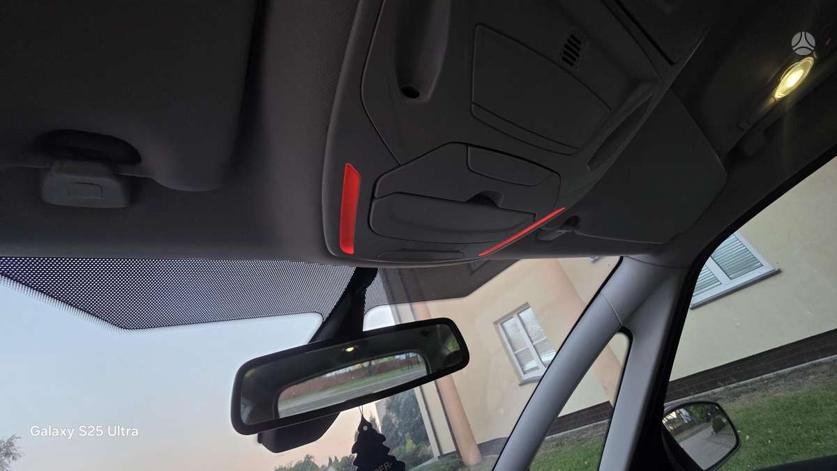 Ford S-MAX 2012 — photo 28