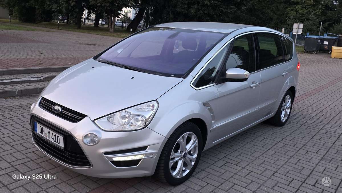 Ford S-MAX 2012 — interior