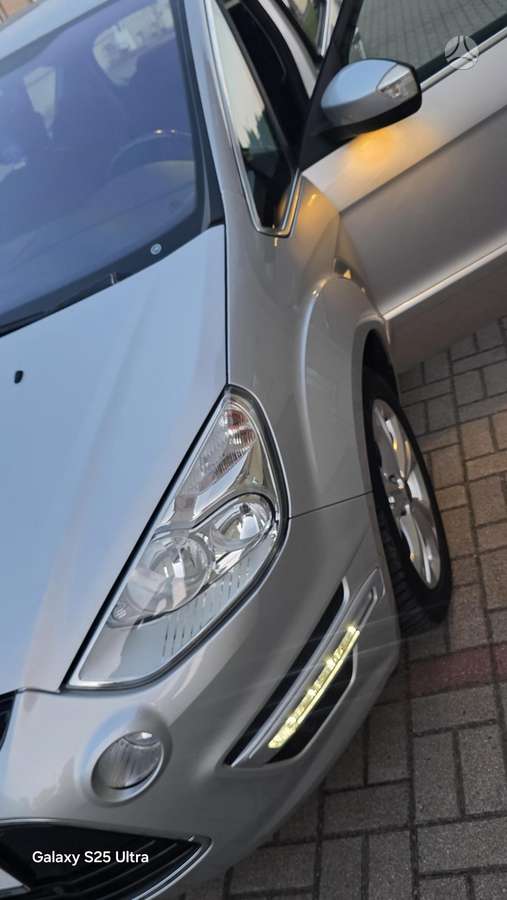 Ford S-MAX 2012 — photo 32
