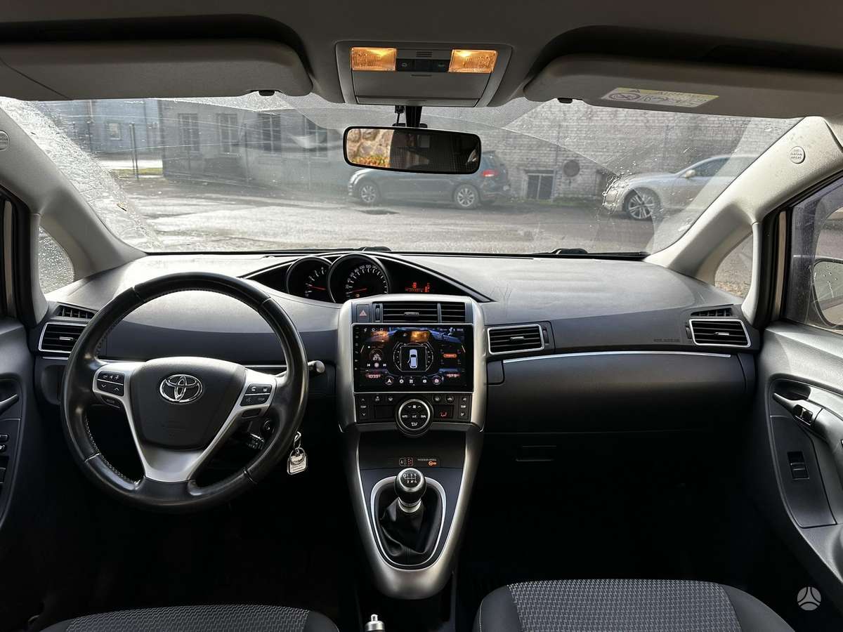 Toyota Verso 2014 — photo 23
