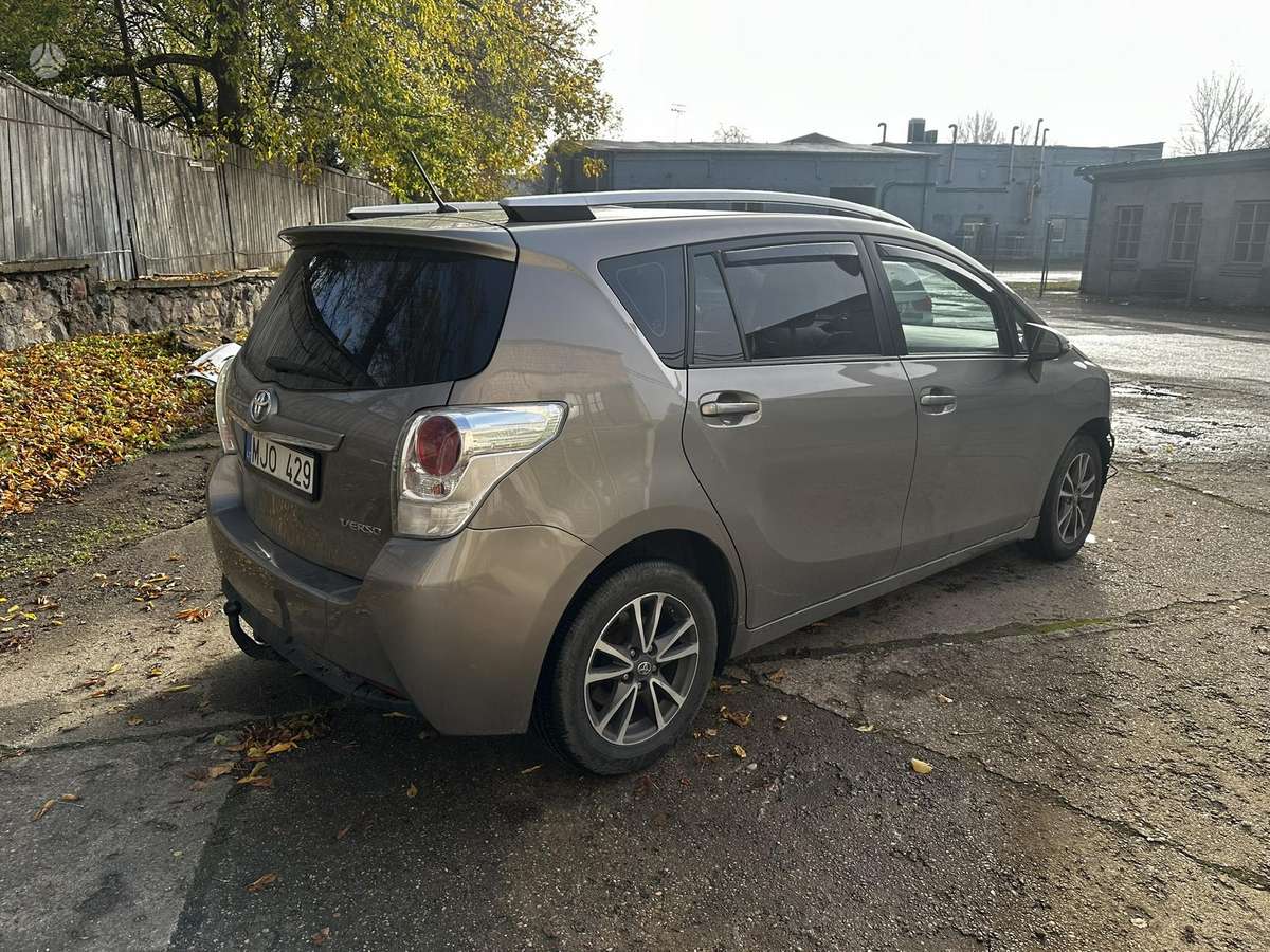 Toyota Verso 2014 — photo 5
