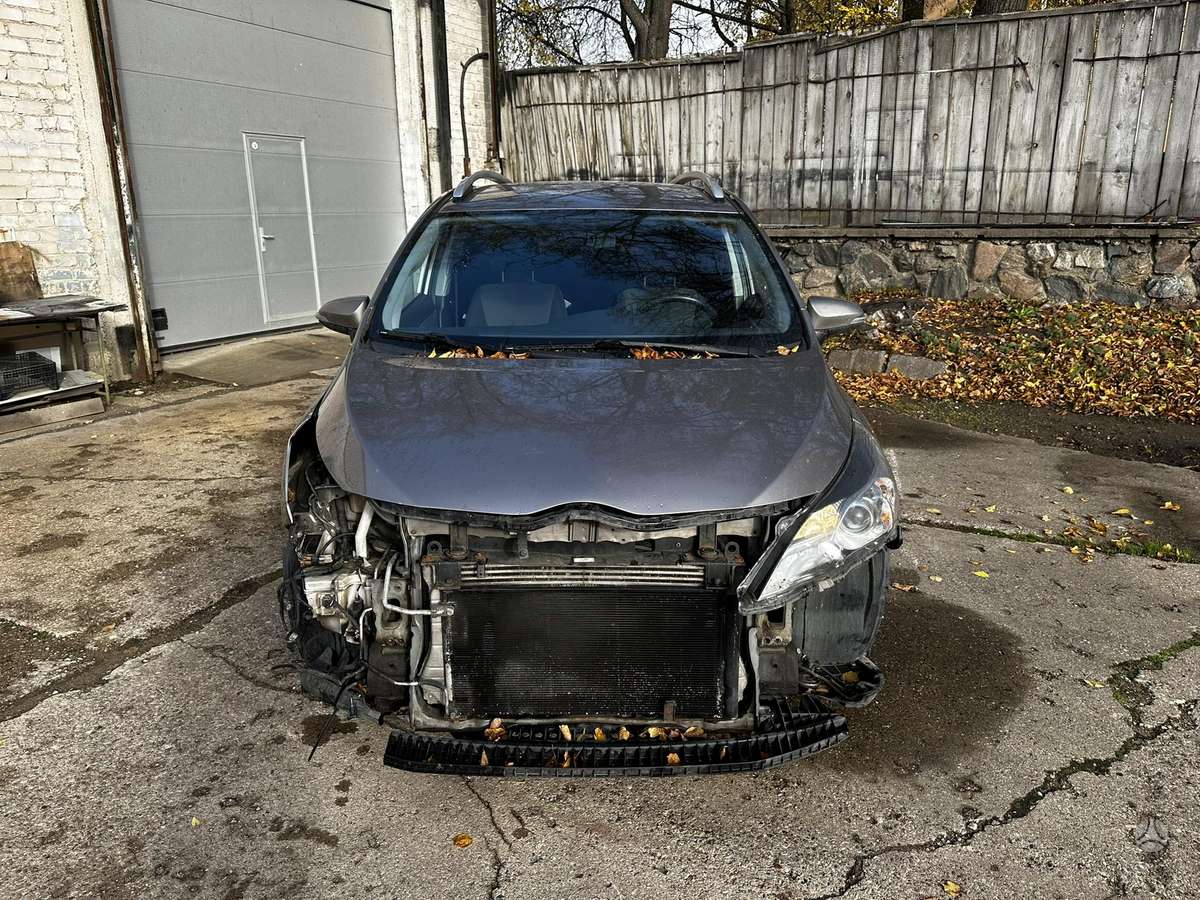 Toyota Verso 2014 — photo 8