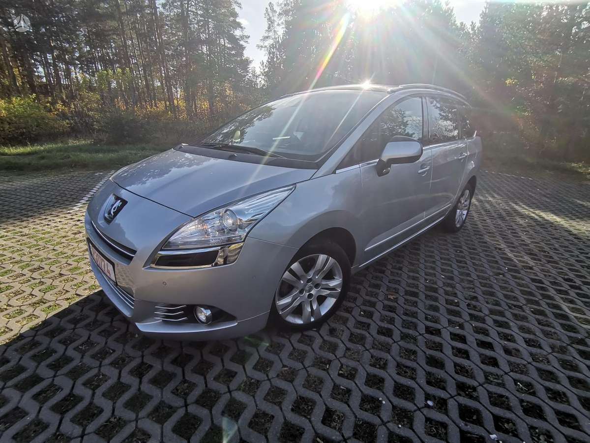Peugeot 5008, 2012