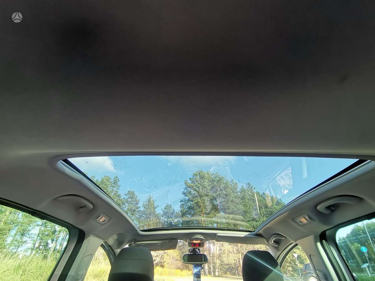 Peugeot 5008 2012 — photo 14