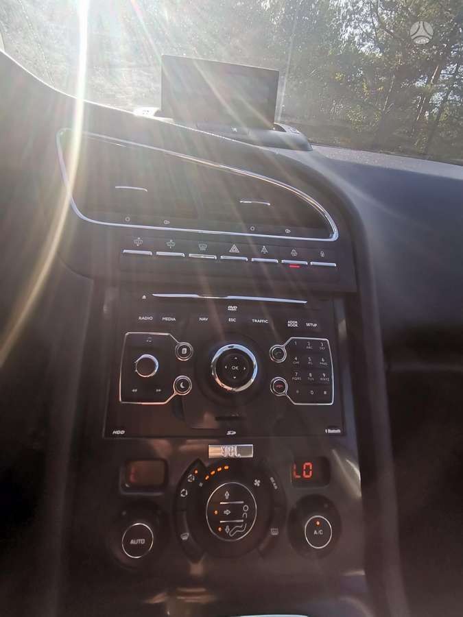 Peugeot 5008 2012 — photo 17