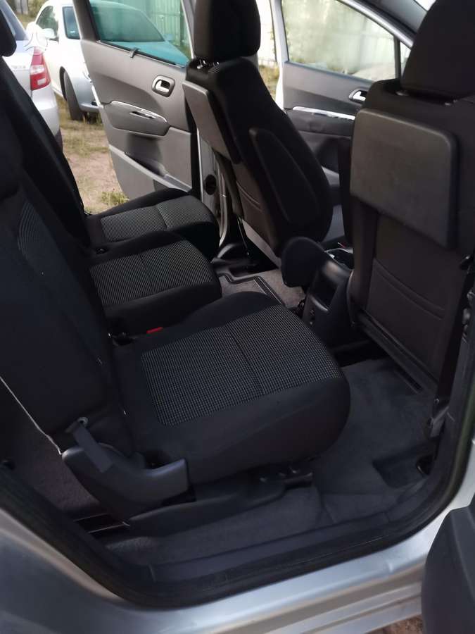 Peugeot 5008 2012 — photo 26