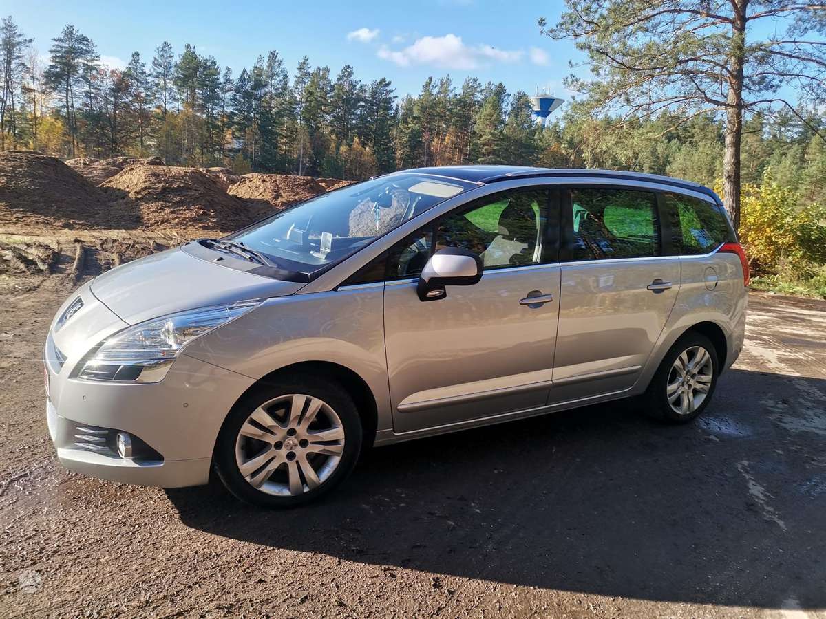 Peugeot 5008 2012 — photo 6