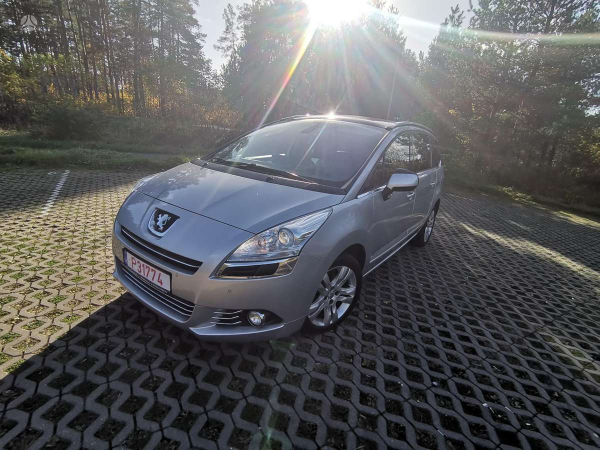 Peugeot 5008 2012 — photo 8