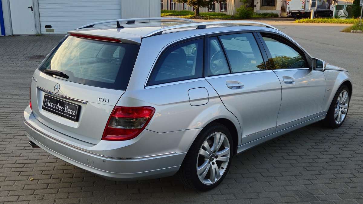 Mercedes-Benz C220 2008 — двигун 2148 cm³, 170 HP (125kW)