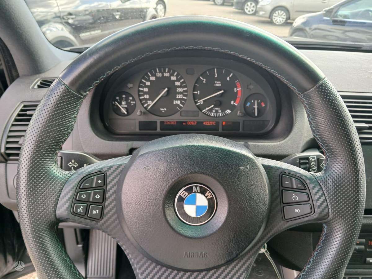 BMW X5 2004 — photo 10