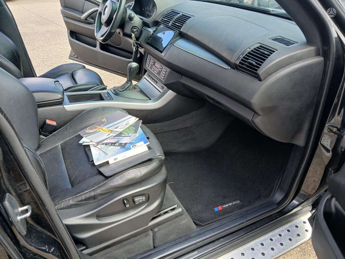 BMW X5 2004 — photo 12