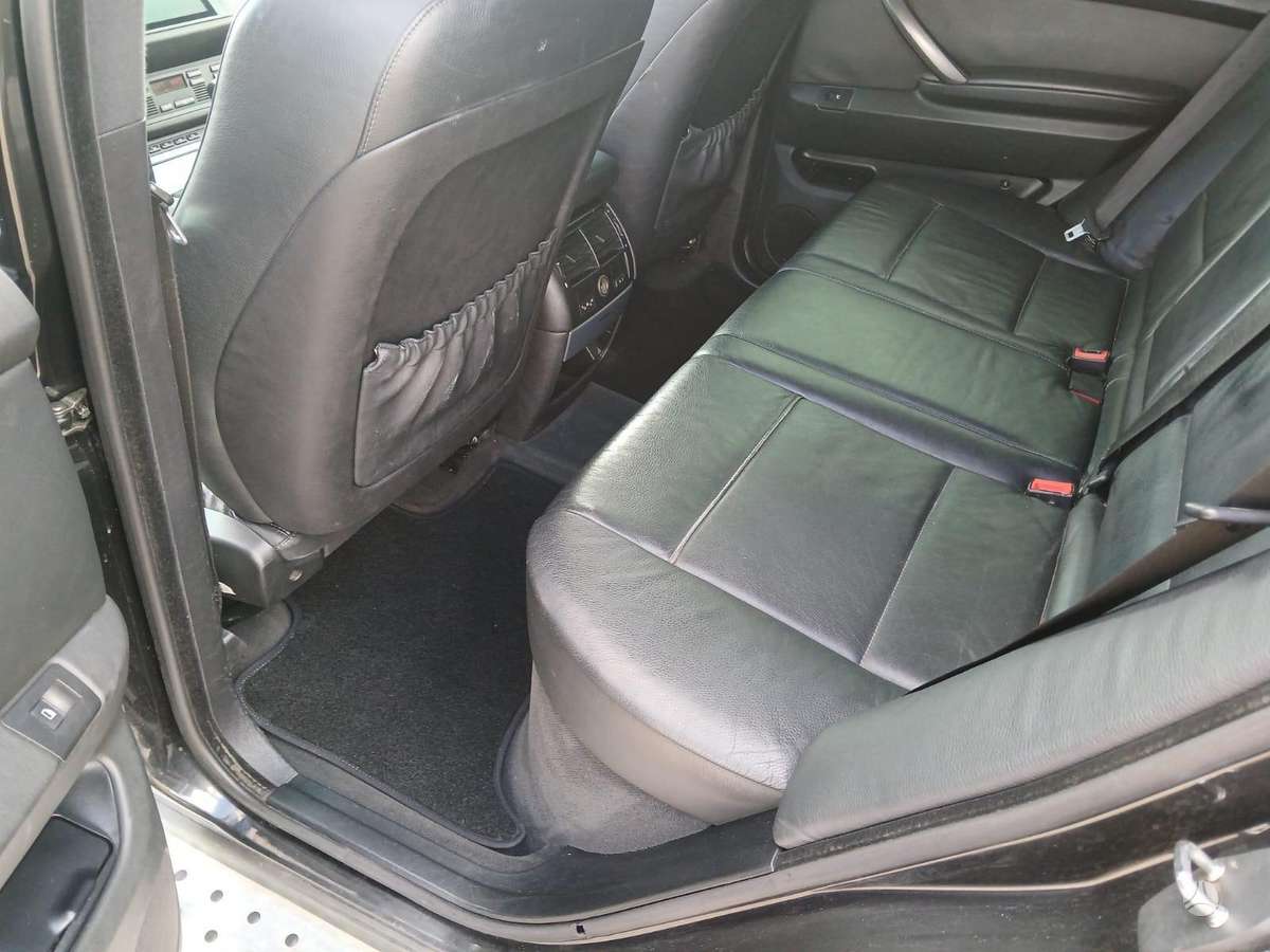 BMW X5 2004 — photo 15