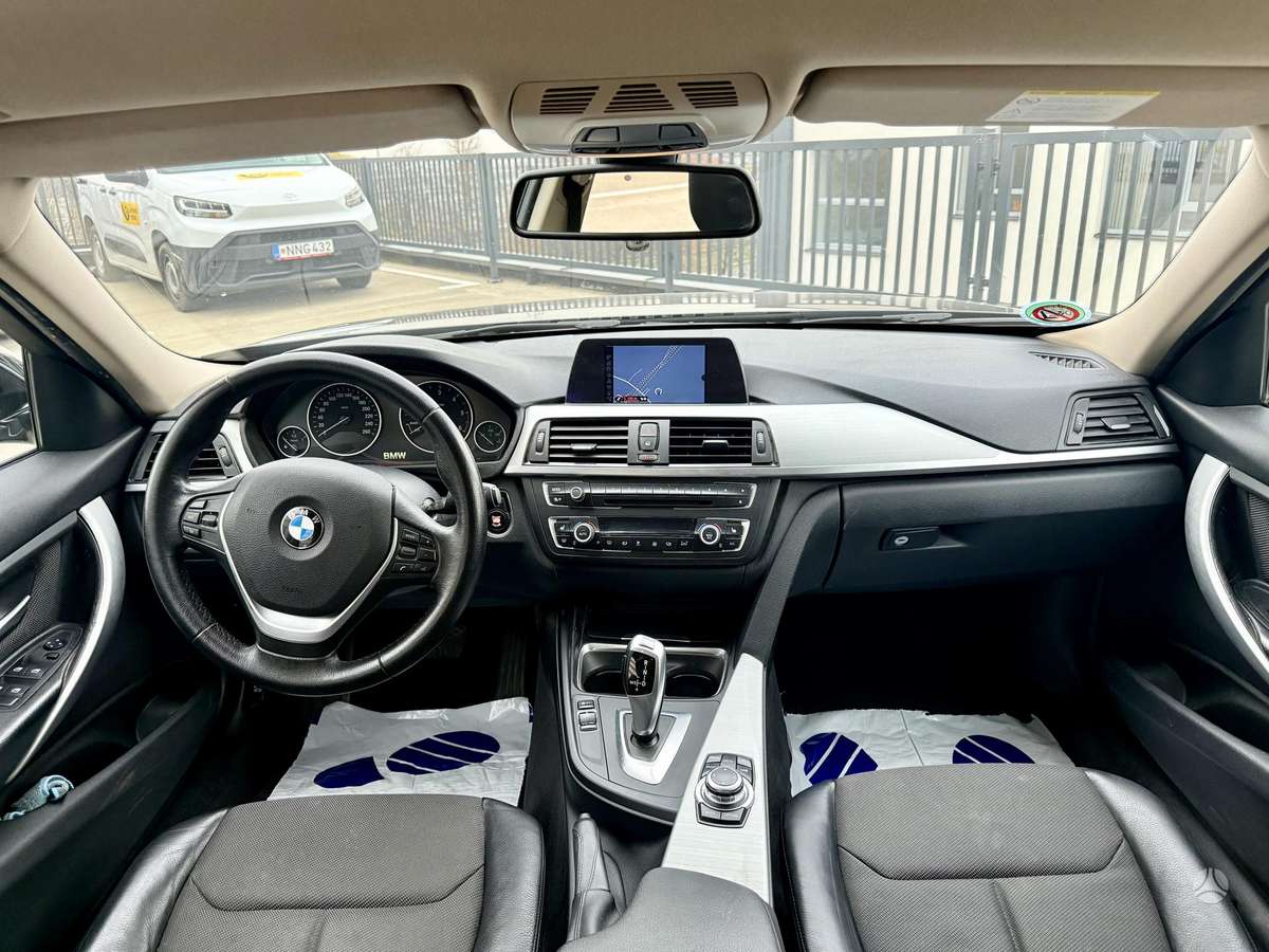 BMW 320 2013 — photo 12