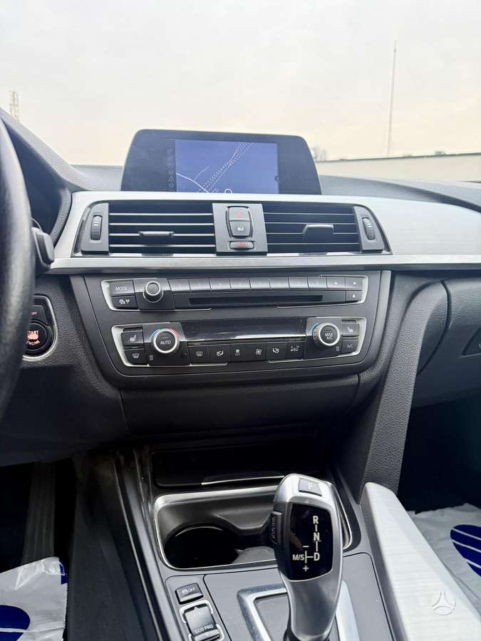 BMW 320 2013 — photo 14