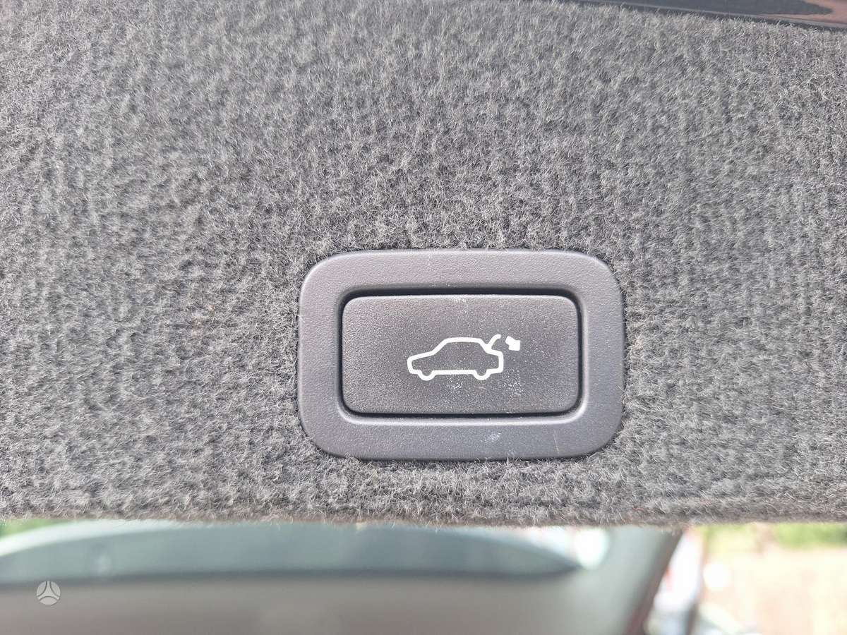 Volvo XC60 2010 — photo 14