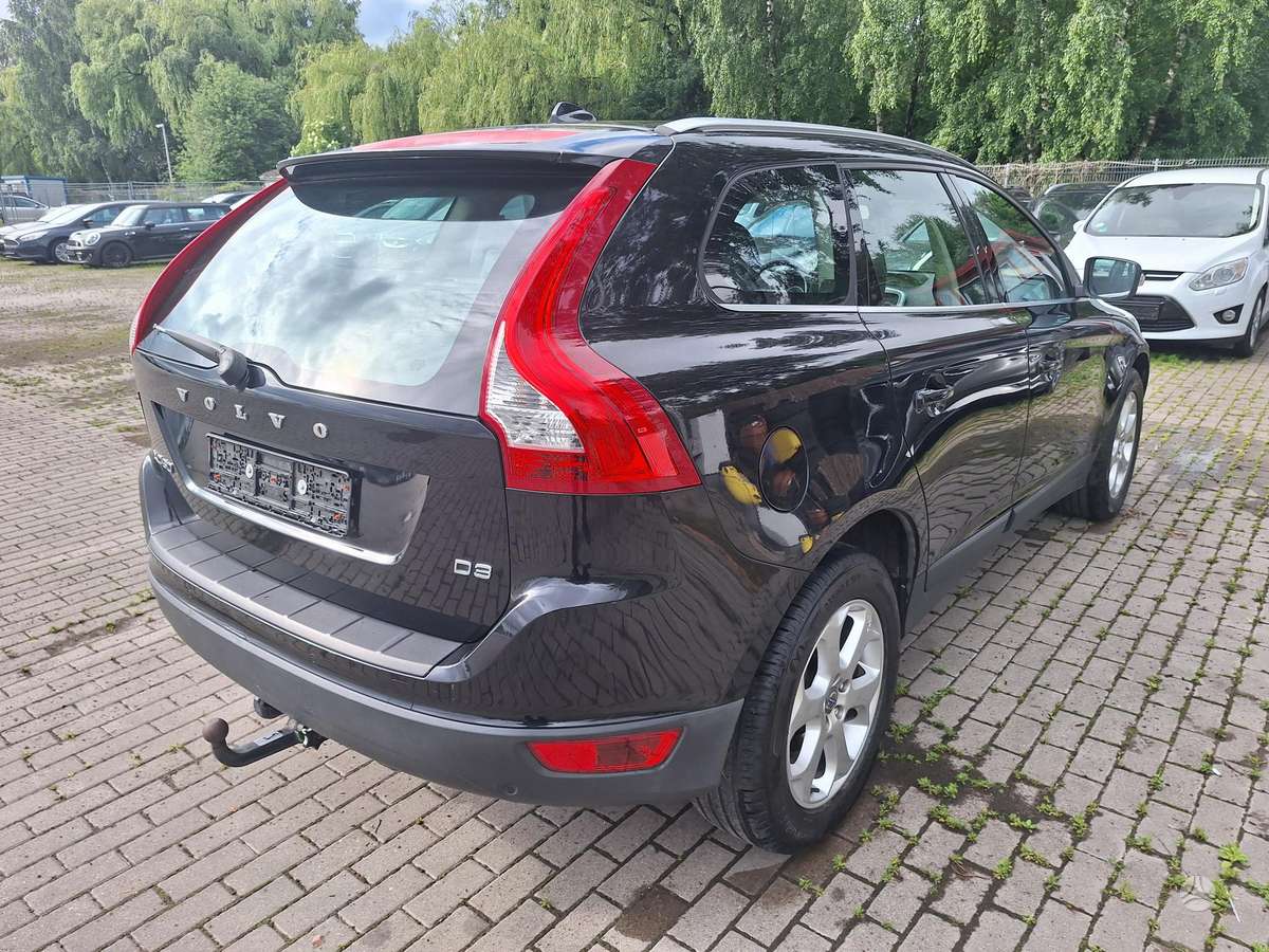 Volvo XC60 2010 — photo 9