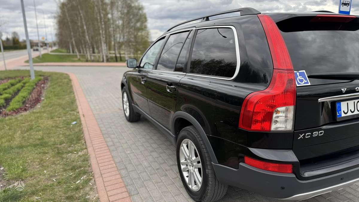Volvo XC90 2009 — двигун 3192 cm³, 235 HP (173kW)