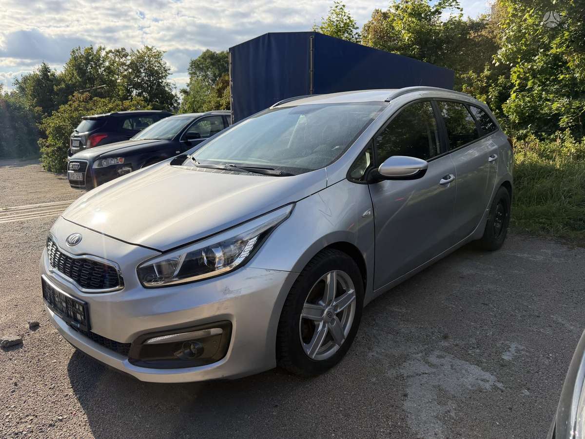 Kia Ceed 2014 — interior