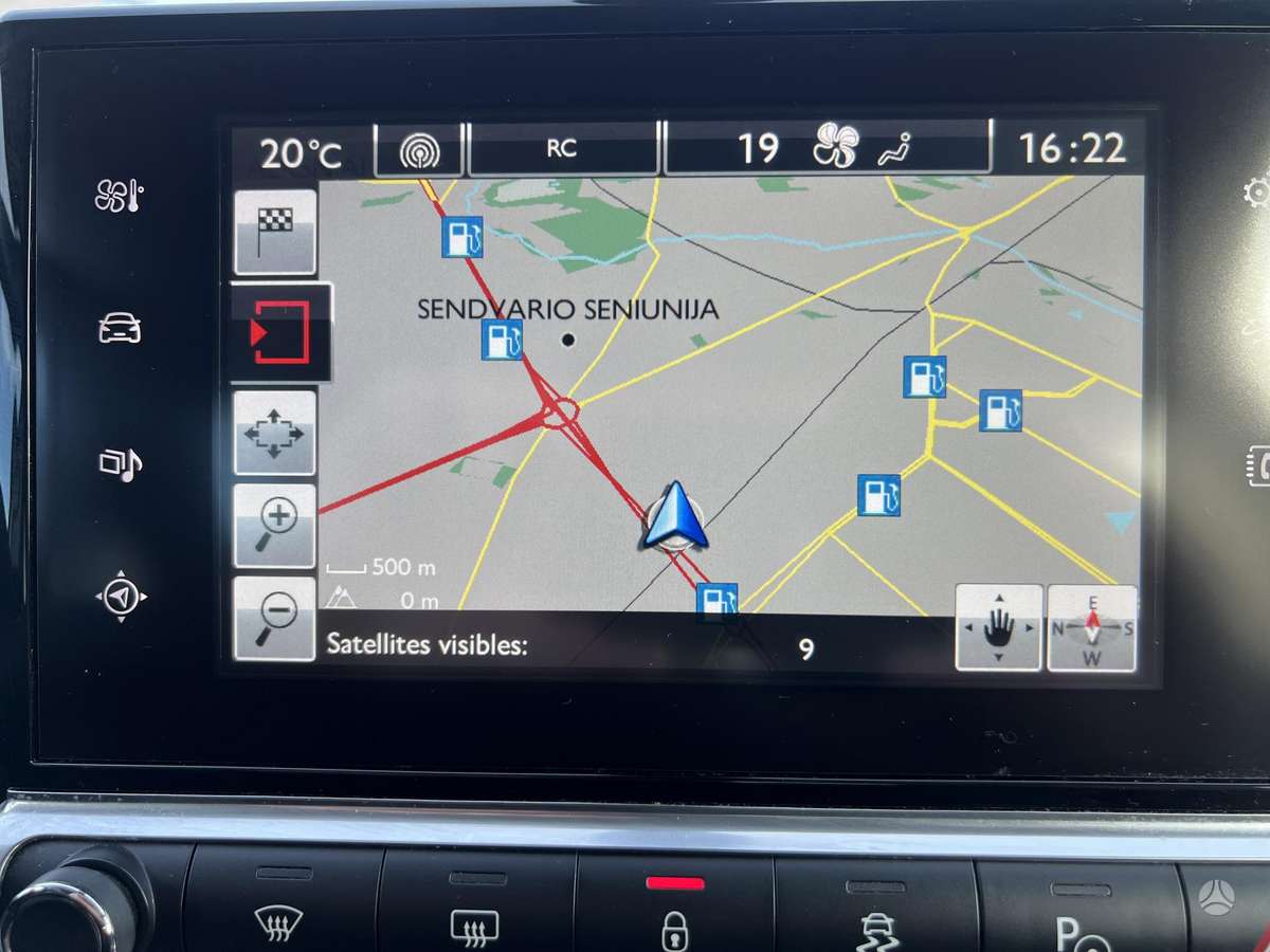 Citroen C4 2015 — photo 11