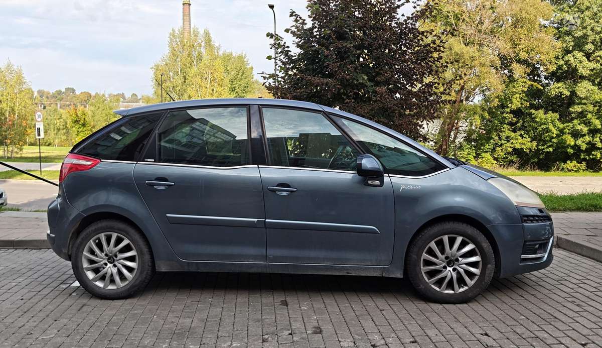 Citroen C4 2008 — вигляд ззаду