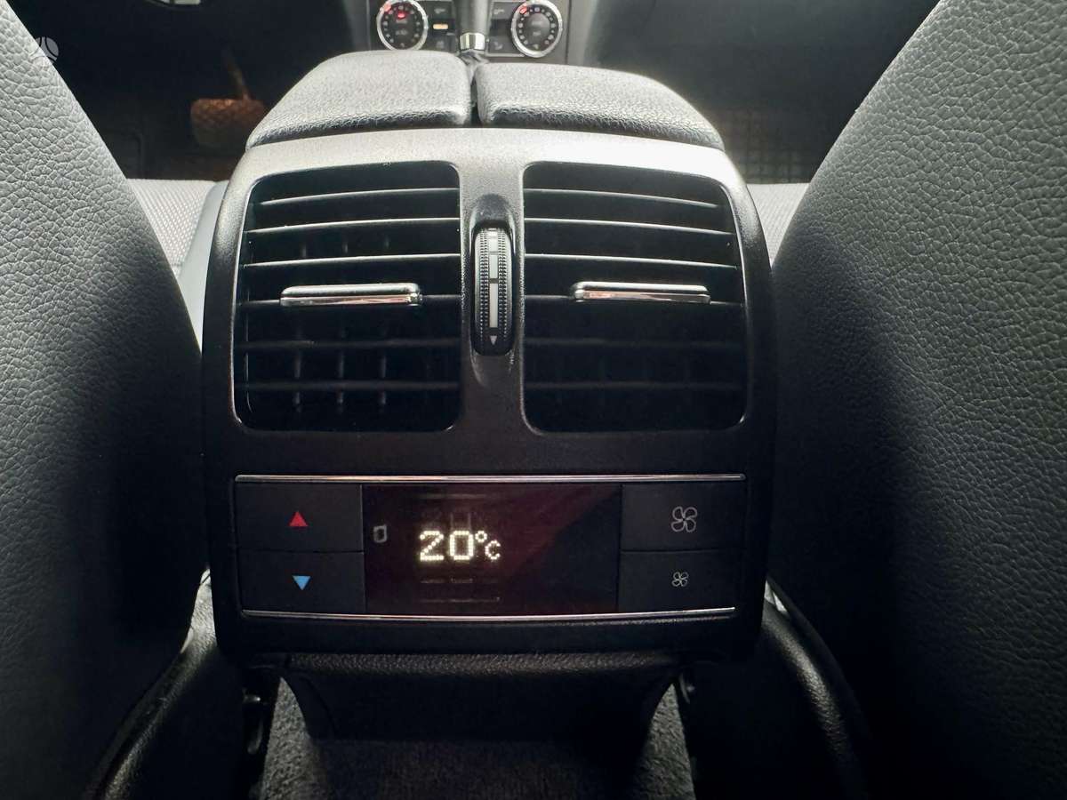 Mercedes-Benz C220 2013 — photo 14