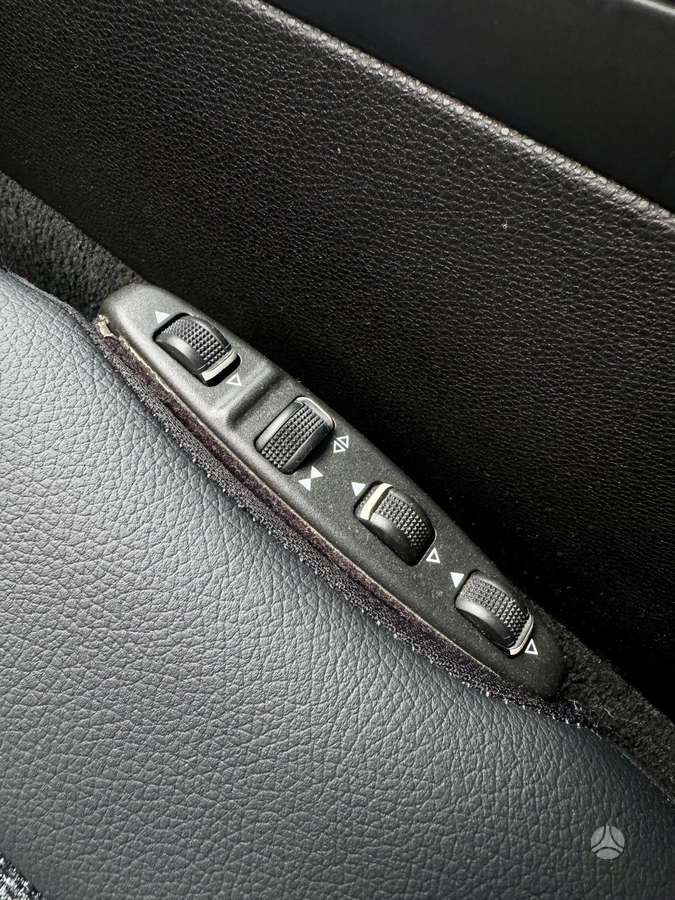 Mercedes-Benz C220 2013 — photo 7