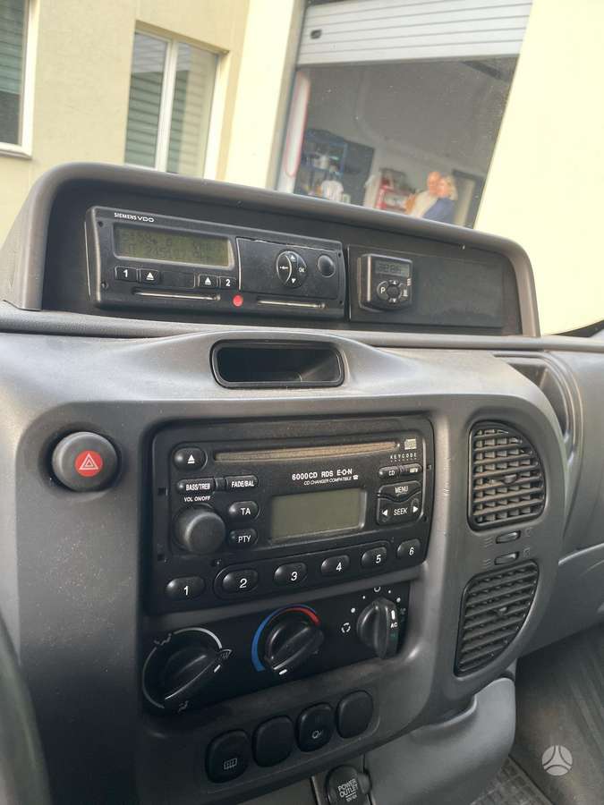 Ford Transit 2006 — photo 24
