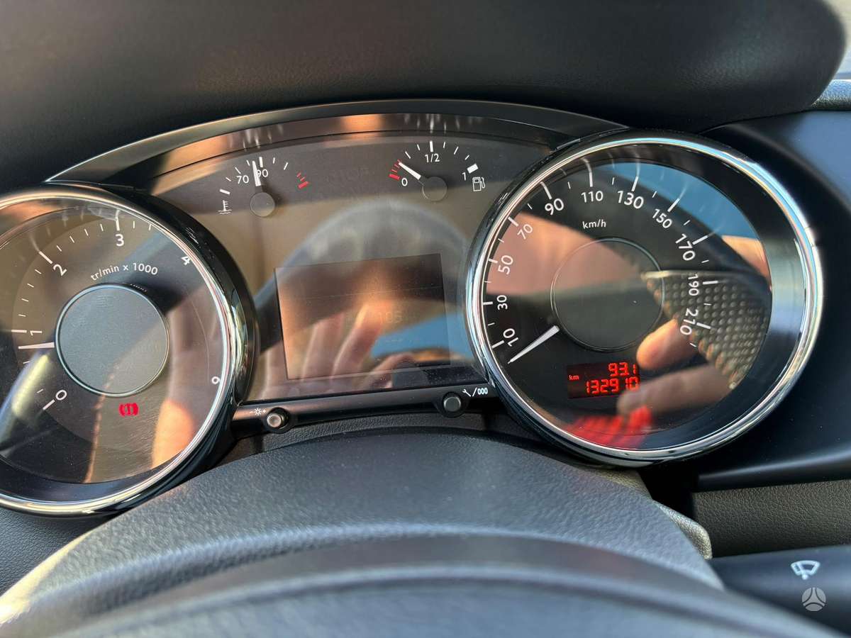 Peugeot 3008 2014 — interior