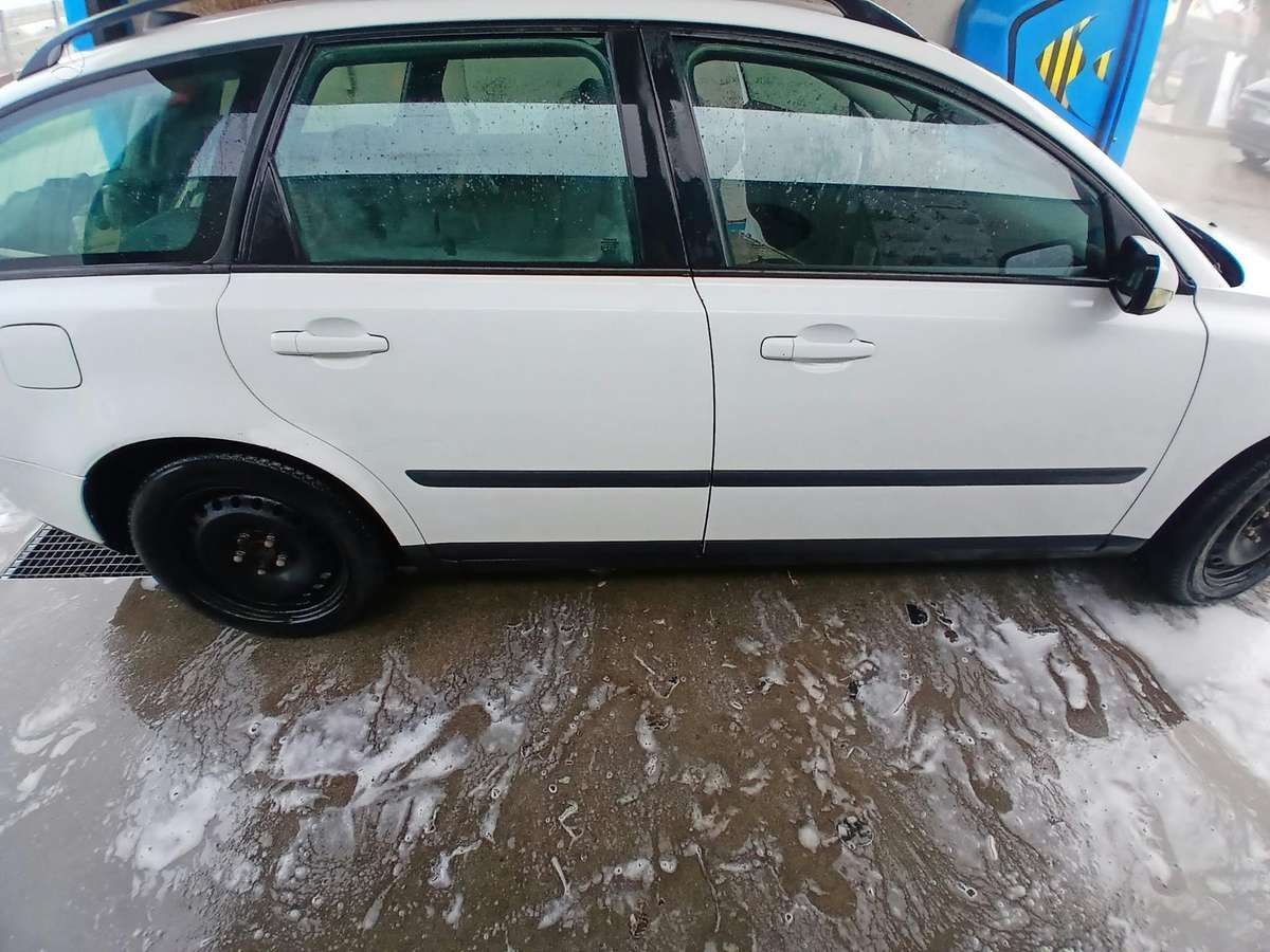 Volvo V50 2006 — photo 7